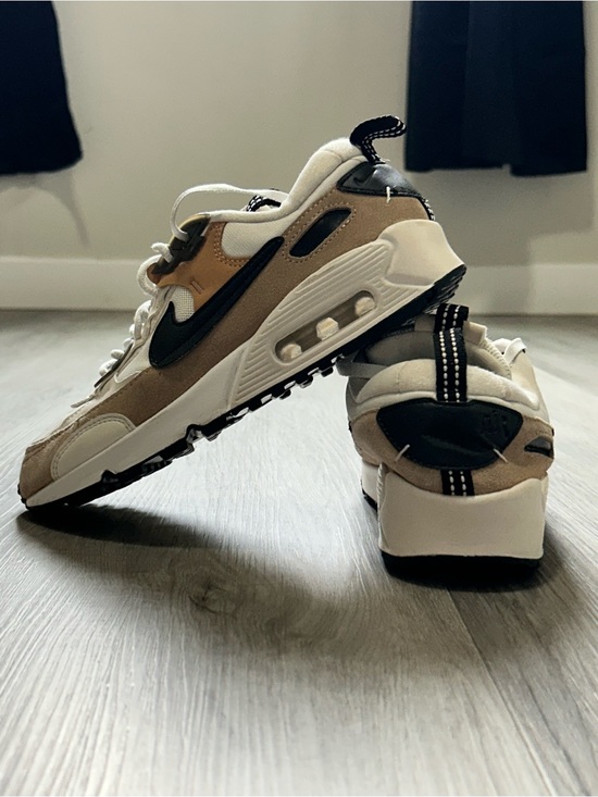 Nike Shoes - Nike Air Max 90 Futura